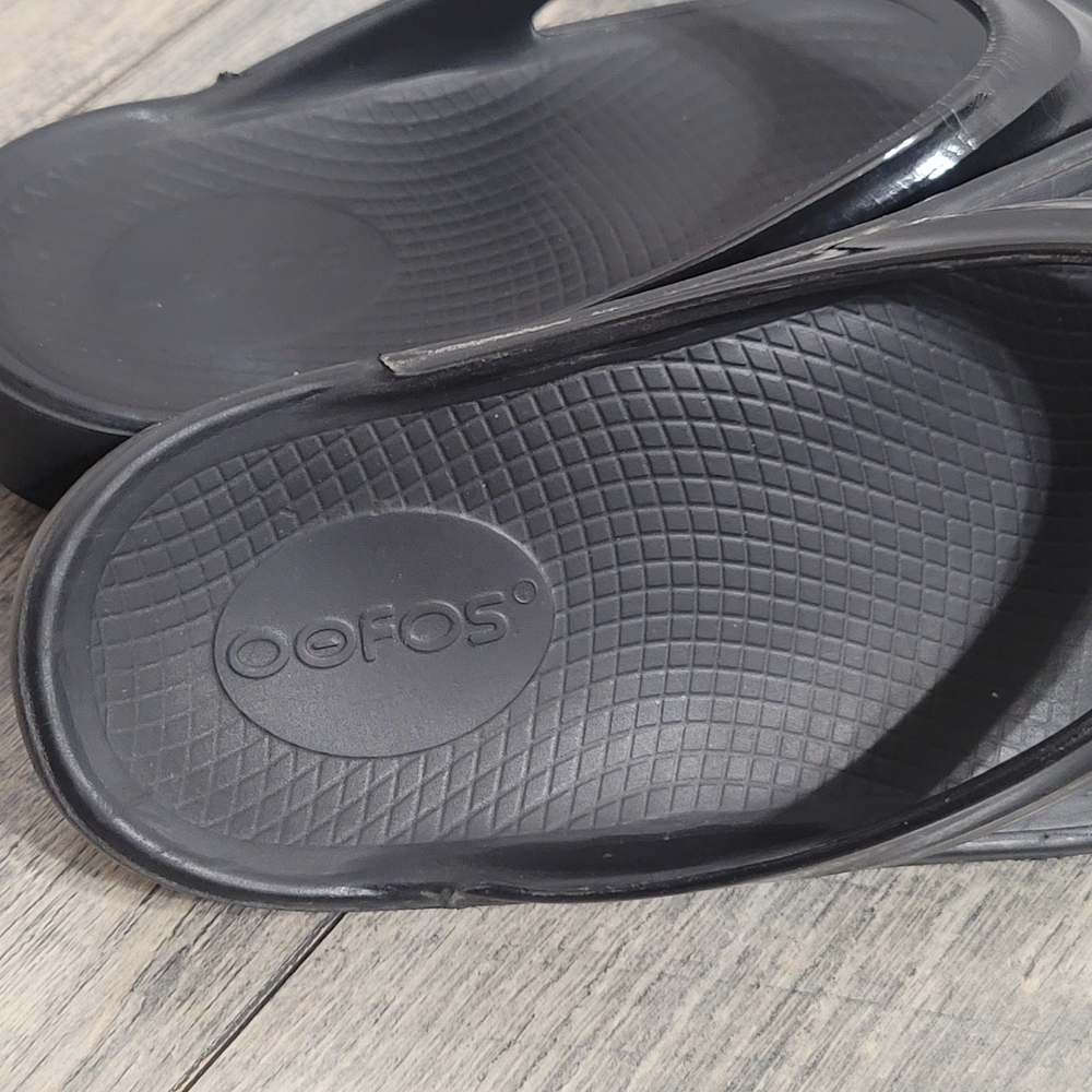 OOFOS Oolala Women's Black Recovery Running Toe Post Thong Sandals Flip Flops 11 - Picture 6 of 16